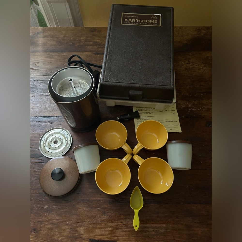 Vintage Empire Kar-'N- Home 12 / 120 Volt Coffee Maker Travel Kit never used!